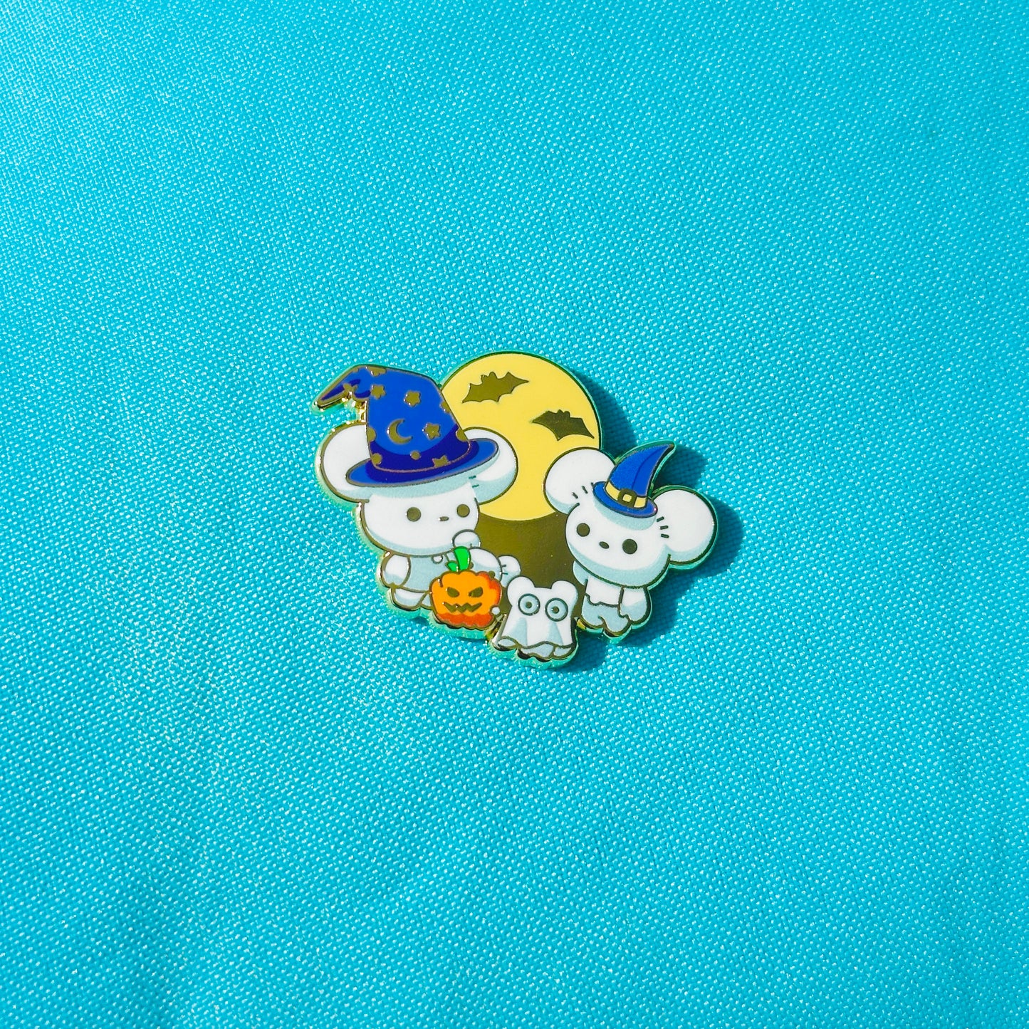 Maus Halloween Pin