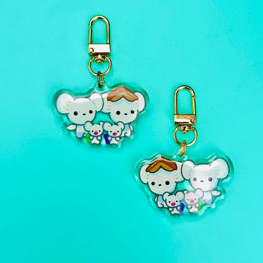 Maus with Books & Backpacks