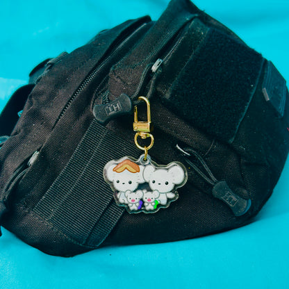 Maus with Books & Backpacks